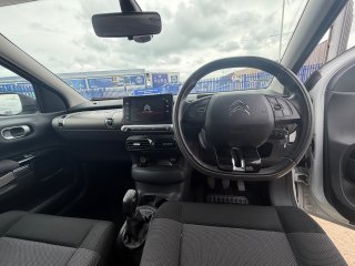 /photos/12553/1d81778a-a1f7-541c-c0fa-5abdf3fa8f4f_i320x240.jpg