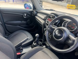 /photos/12553/2ca33804-cf28-e396-a5b4-6696d91ddee4_i320x240.jpg