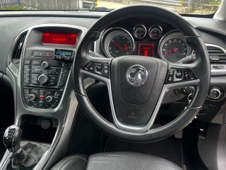 /photos/12553/5656a0a1-6cfe-f507-3d65-5192f760a8a1_i320x240.jpg