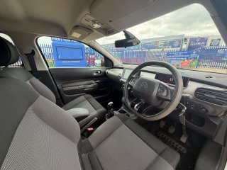 /photos/12553/8ea9c222-0970-f170-43be-51f73e7c0c54_i320x240.jpg