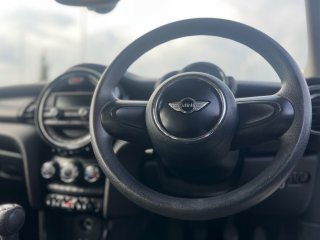 /photos/12553/9245a7a8-1379-61ee-a744-18ee64e6e85c_i320x240.jpg