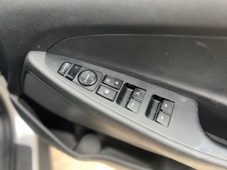 /photos/12553/9f25e651-b374-6c89-571f-631df3ab59f1_i320x240.jpg