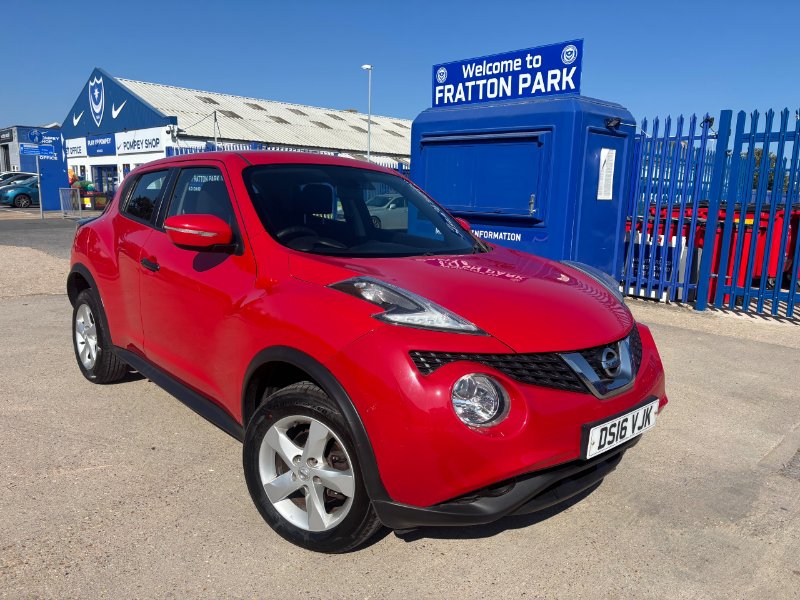 Red 2016 Nissan Juke 1.5 dCi Visia SUV 5dr Diesel Manual Euro 6 s/s 110 ps in Portsmouth