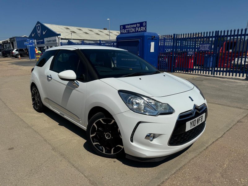 2015 DS 3 1.6 BLUEHDI DSTYLE HATCHBACK 3DR DIESEL MANUAL EURO 6 S S 100... photo