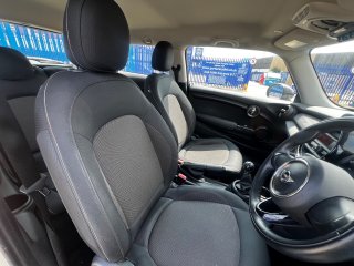 /photos/12553/f845462f-5888-4257-03ac-5e1df1d0c7db_i320x240.jpg